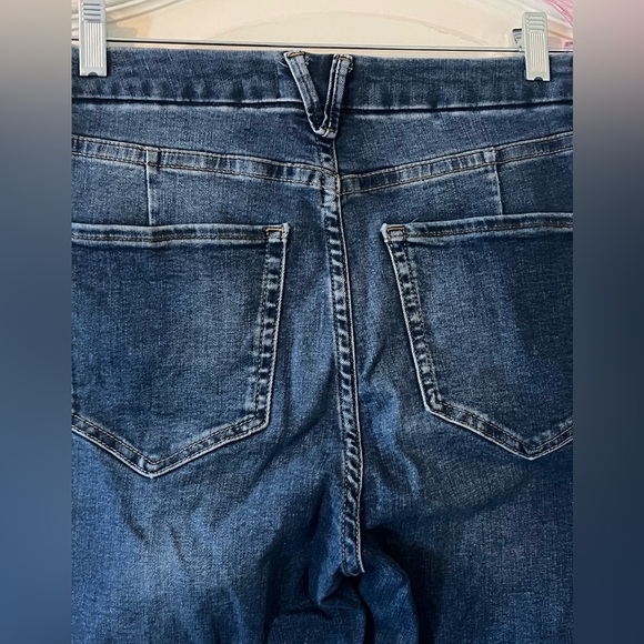 We the Free Designer medium  Wash Distressed Women's Jeans Size 31 - Picture 3 of 16